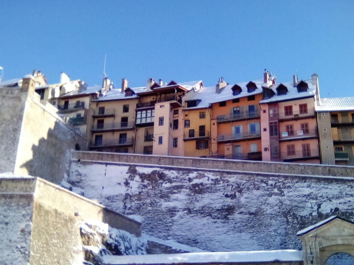 Le Petit Randonneur Bed & Breakfast Briancon  Exterior photo