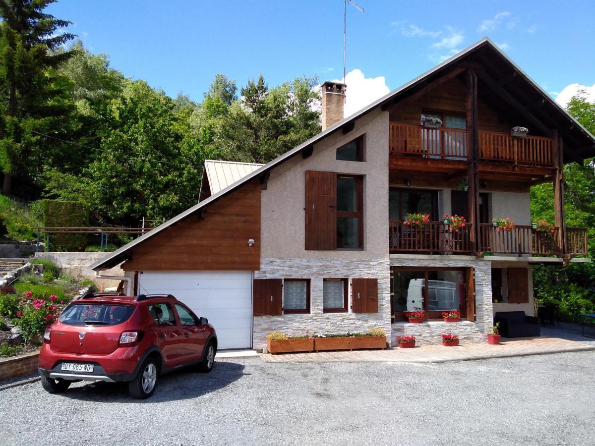 Le Petit Randonneur Bed & Breakfast Briancon  Exterior photo